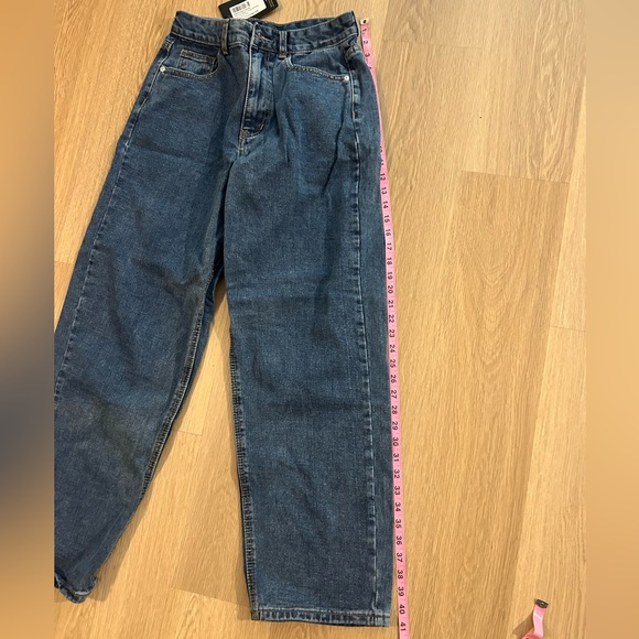 Pretty little thing Mid rise light wash baggy boyfriend jeans - Picture 5 of 8